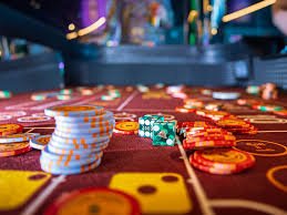 Antarmuka permainan Red Tiger dengan paytable dan tombol kontrol